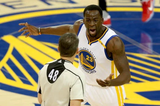 NBA/球場風暴!格林怒斥裁判「雙重標準」:「打我沒事,我打別人就被罰!」